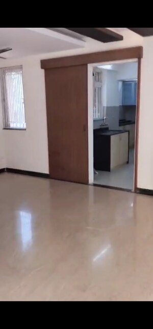 Room in 3 BHK Apartment at Bianca Tower, Andheri West – for Sale