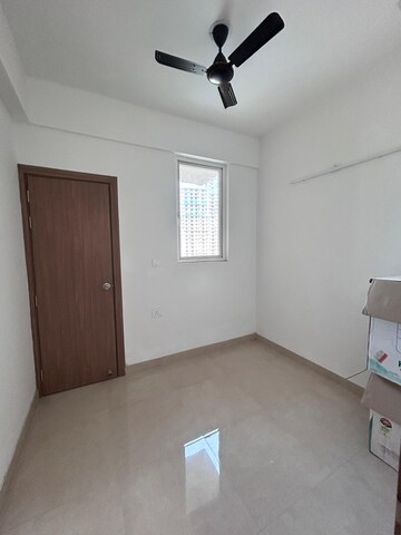 Room in 3.5 BHK Apartment at ATS Homekraft Pious Hideaways, Sector 150 – for Rent