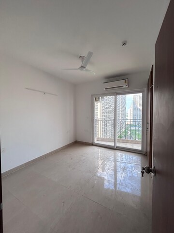 Room in 3 BHK Apartment at ATS Homekraft Pious Hideaways, Sector 150 – for Rent