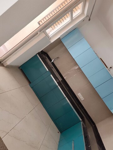 Kitchen in 3 BHK Apartment at Gomti Nagar – for Rent