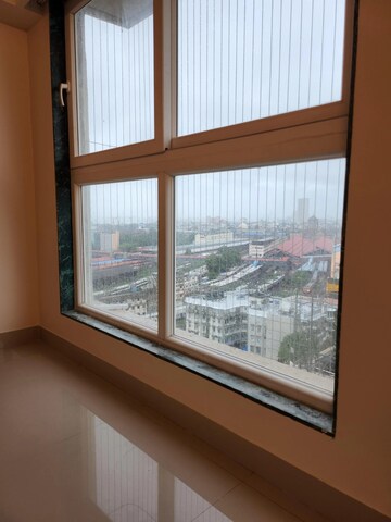 Room in 2 BHK Apartment at Fort – for Rent