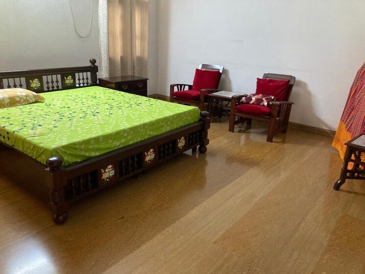 Bedroom, sainik farm 4 Bedroom 5000 Sq.Yd. Villa In Sainik Farm Delhi 9080883