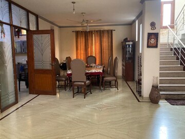 4 BHK Villa For Rent in Sainik Farm