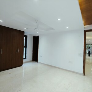 Room in 3 BHK Builder Floor at Sector 57 – for Sale