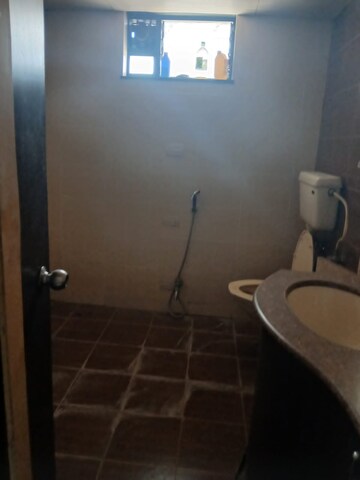 Bathroom in 3.5 BHK Apartment at Nyati Meadows, Wadgaon Sheri – for Rent