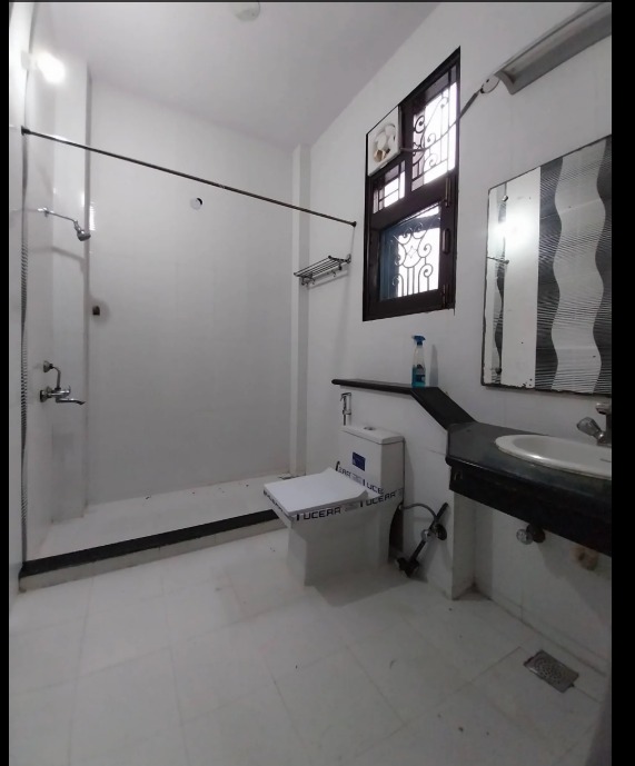 Plot For Sale in RWA Apartments Sector 41