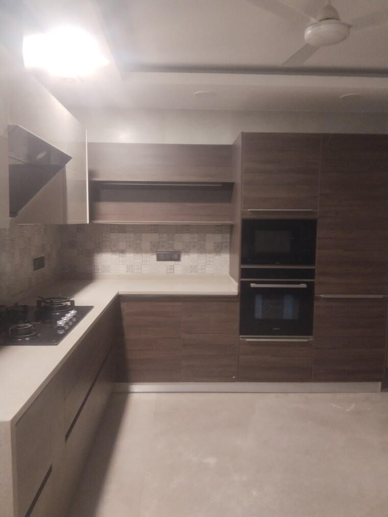Kitchen, dlf phase i 4 Bedroom 1800 Sq.Ft. Builder Floor In Dlf Phase I Gurgaon 9080901