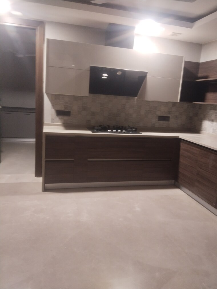 undefined, dlf phase i 4 Bedroom 1800 Sq.Ft. Builder Floor In Dlf Phase I Gurgaon 9080901