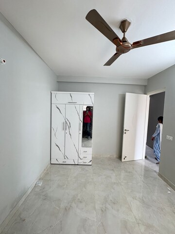 Building Lobby in 3 BHK Apartment at Signature Global City, Sector 37d – for Rent