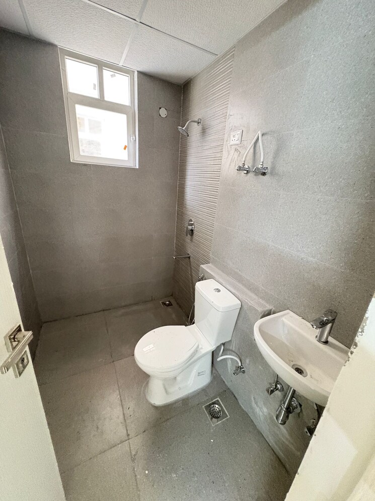 Bathroom, signature-global-city 3 Bedroom 1250 Sq.Ft. Apartment In Sector 37d Gurgaon 9080917