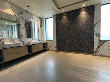 Room in 6+ BHK Villa at Vasant Kunj – for Rent