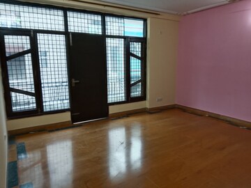 Room in 2 BHK Apartment at Saket – for Rent