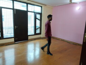 Room in 2 BHK Apartment at Saket – for Rent