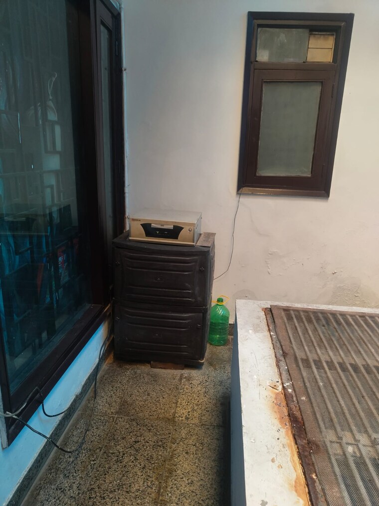 Balcony, sector 50 5 Bedroom 112 Sq.Mt. Villa In Sector 50 Noida 9081049