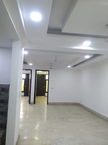 Room in 3 BHK Apartment at Rajpur Khurd Extension – for Sale