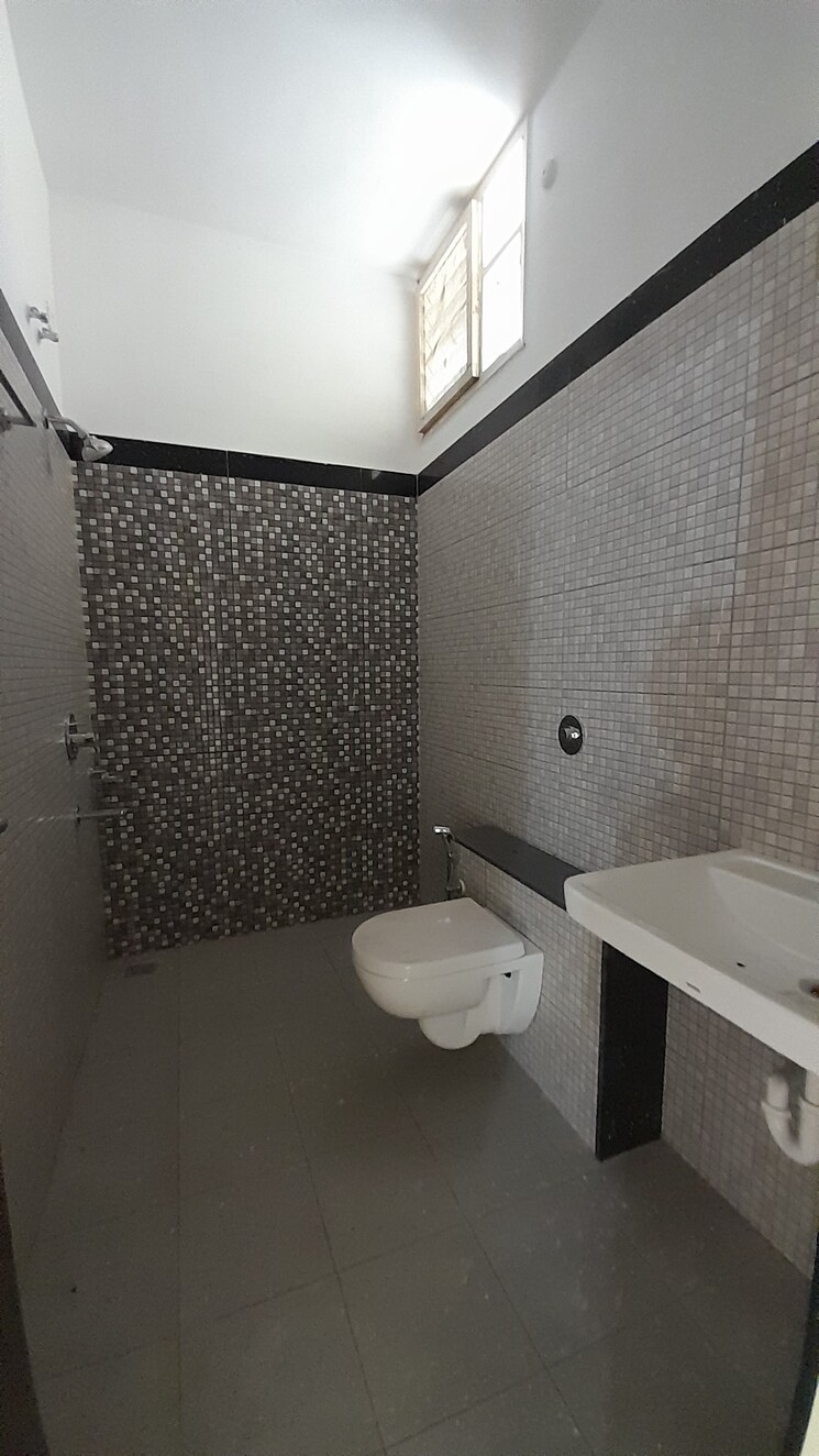Bathroom, avanti vihar 4 Bedroom 2800 Sq.Ft. Villa In Avanti Vihar Raipur 9081072