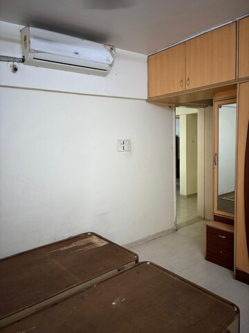 Room in 1 BHK Apartment at Mahalaxmi Vihar, Vishrantwadi – for Rent