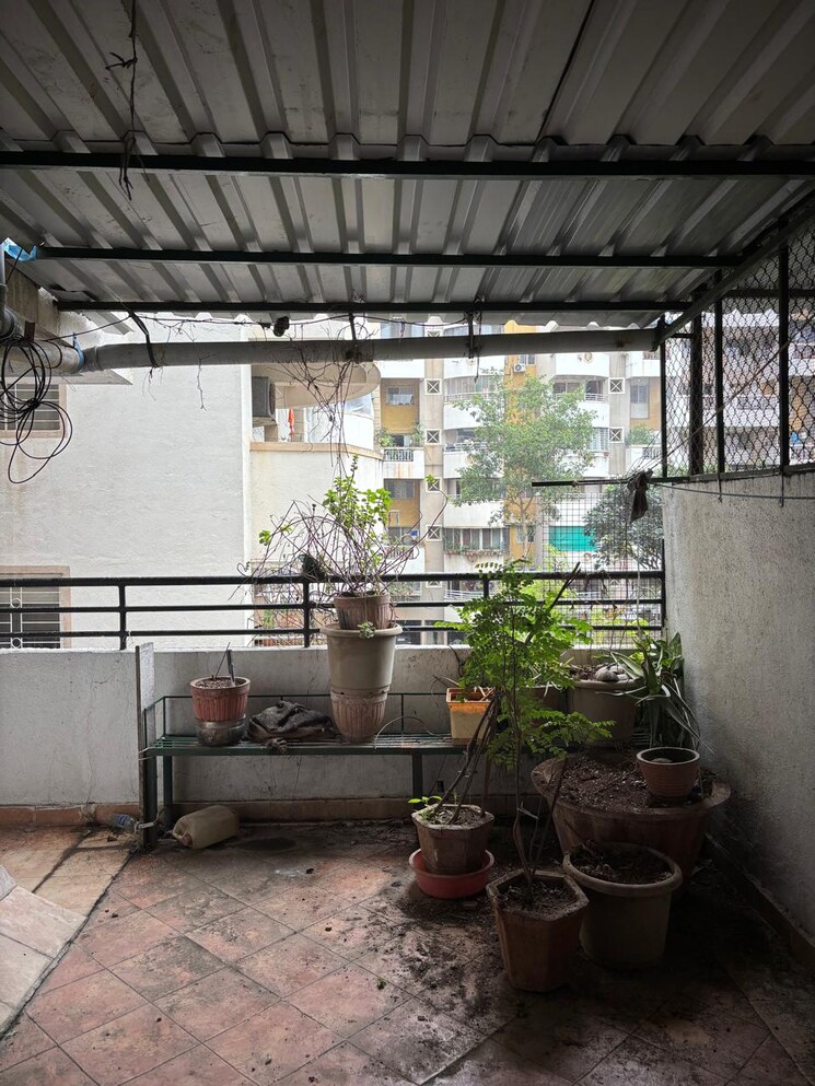 Balcony, mahalaxmi-vihar 1 Bedroom 600 Sq.Ft. Apartment In Vishrantwadi Pune 9081070