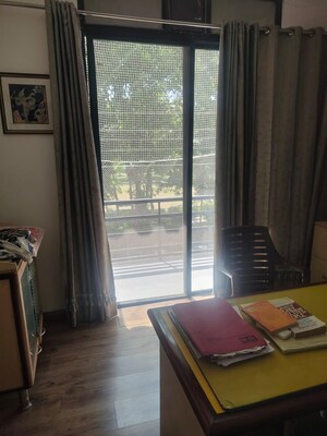 Living Room in 5 BHK Villa at Sector 40 – for Sale