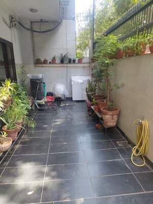 Balcony in 5 BHK Villa at Sector 40 – for Sale