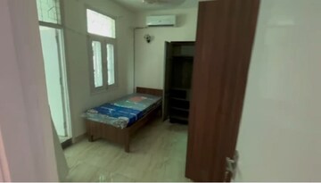 1 RK Independent House For Rent in Dlf City Phase 3