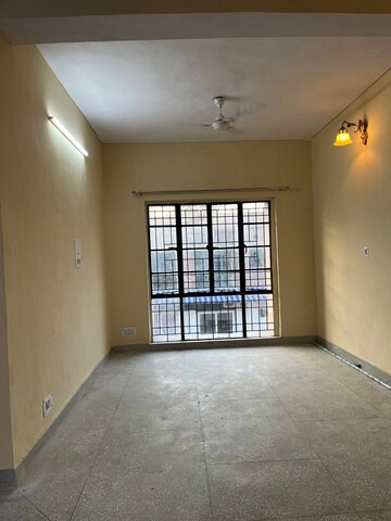 Room in 3 BHK Apartment at DDA Rosewood Apartments, Vasant Kunj – for Rent
