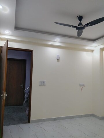 1 BHK Builder Floor For Sale in Chattarpur