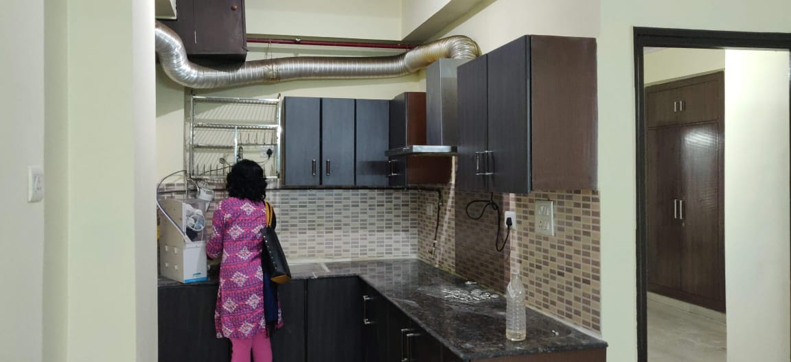 2 BHK Apartment For Rent in Panchsheel Wellington