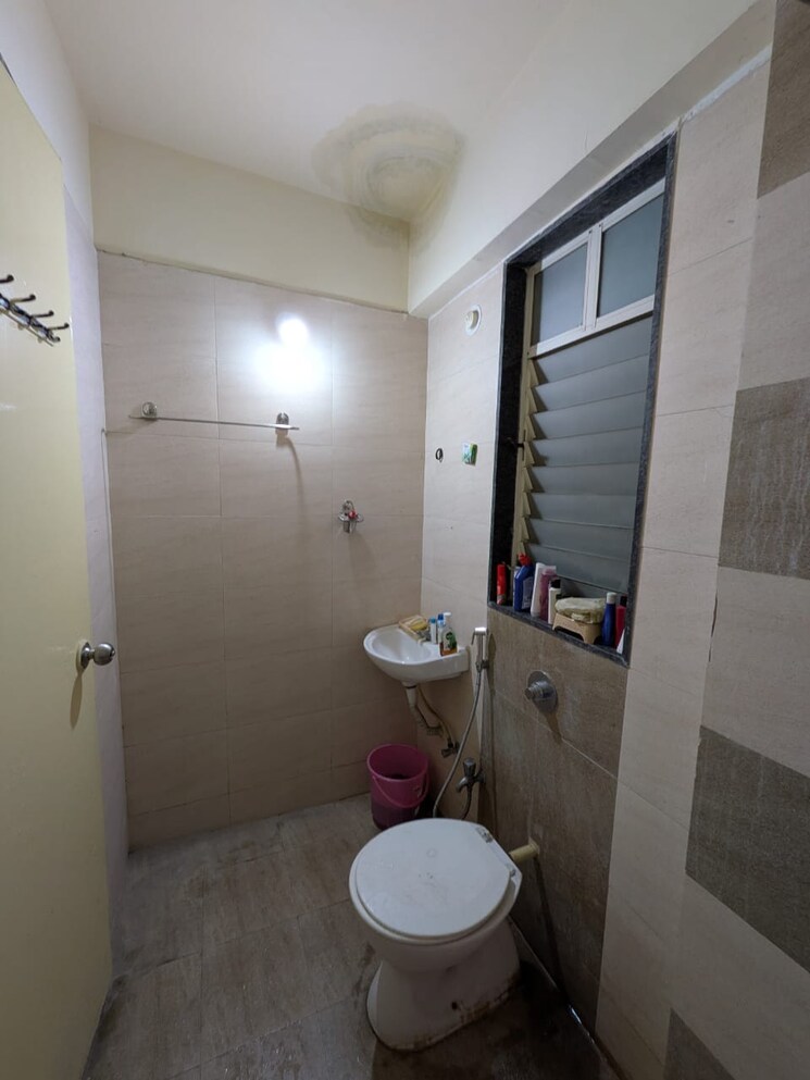 Bathroom, kamalraj-haridwar 2 Bedroom 750 Sq.Ft. Apartment In Dighi Pune 9081829