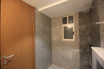 Bathroom in 2 BHK Apartment at Kukreja Complex, Bhandup West – for Sale