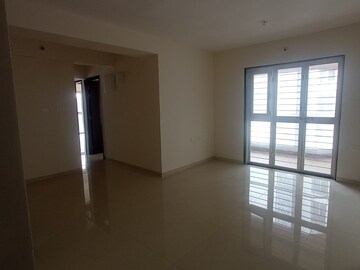 Room in 2.5 BHK Apartment at VTP Beaumonde, Kharadi – for Rent