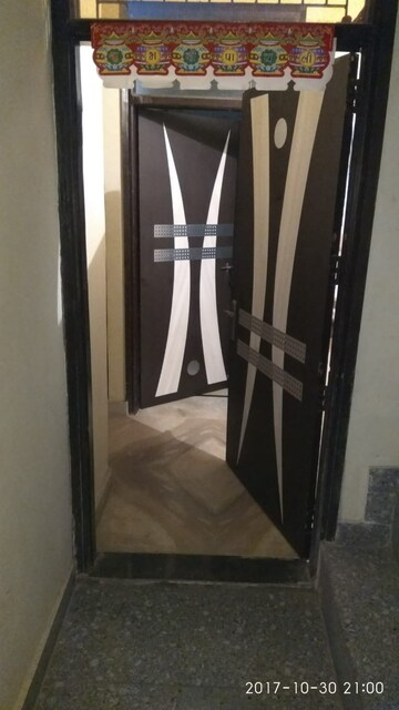 Staircase in 2 BHK Apartment at Laxmi Nagar – for Rent