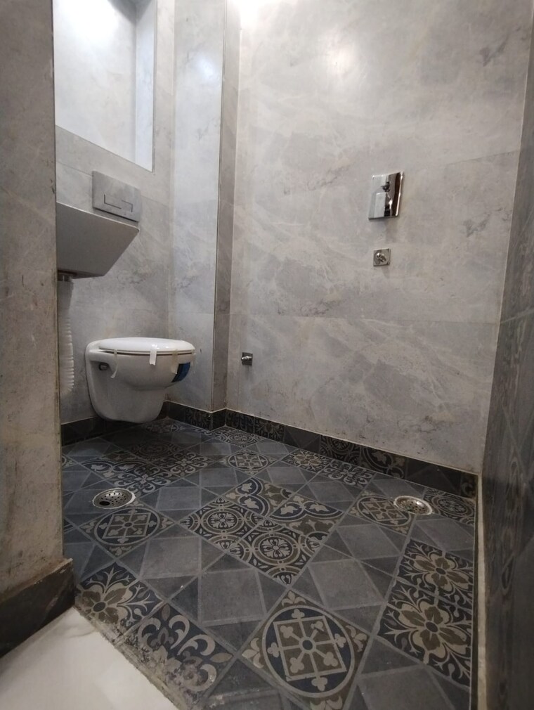 Bathroom, uttam nagar 2 Bedroom 550 Sq.Ft. Builder Floor In Uttam Nagar Delhi 9081418