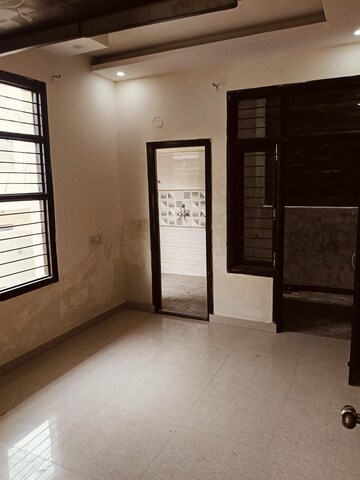 Room in 2 BHK Builder Floor at Guru Nanak Enclave, Dhakoli – for Rent