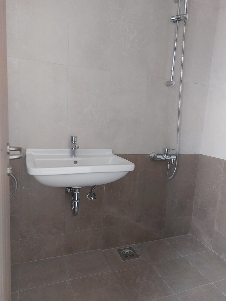 Bathroom, nanded-kalashree 2.5 Bedroom 972 Sq.Ft. Apartment In State Bank Nagar Pune 9081450