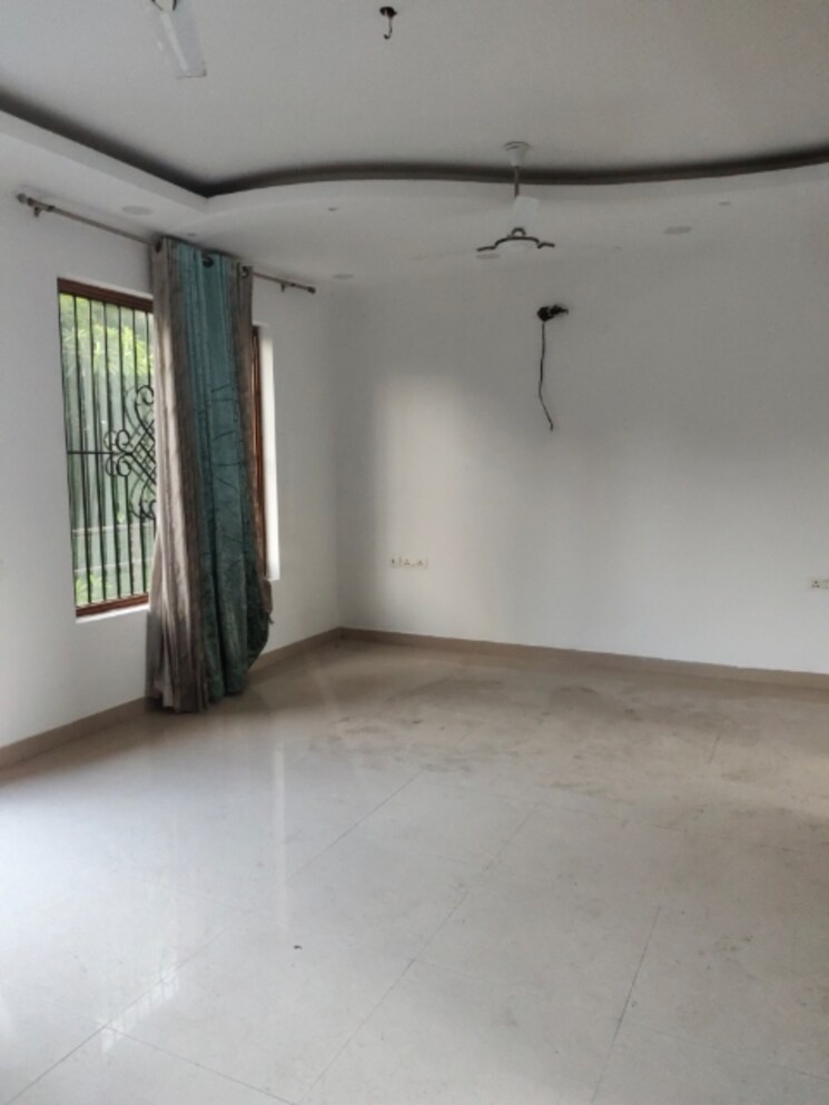 Bedroom, rwa-apartments-sector-39 6 Bedroom 5400 Sq.Ft. Independent House In Sector 39 Noida 9081534