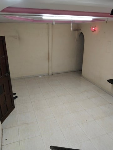 Room in 3 BHK Independent House at Malad West – for Sale