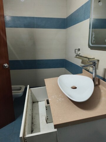 Bathroom in 6 BHK Independent House at RWA Apartments Sector 39, Sector 39 – for Rent