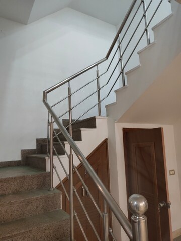 Staircase in 6 BHK Independent House at RWA Apartments Sector 39, Sector 39 – for Rent
