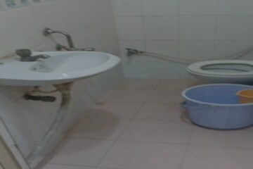 Bathroom in 1 RK Apartment at Begumpet – for Rent