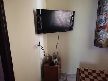 Furnished Amenities in 1 BHK Builder Floor at Vaishali Sector 5 – for Rent