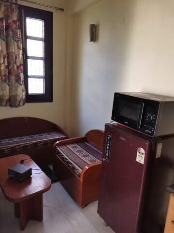 Furnished Amenities in 1 BHK Builder Floor at Vaishali Sector 5 – for Rent