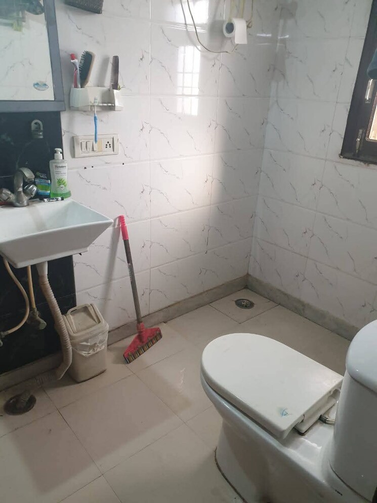 Bathroom, baner 2 Bedroom 750 Sq.Ft. Apartment In Baner Pune 9081614