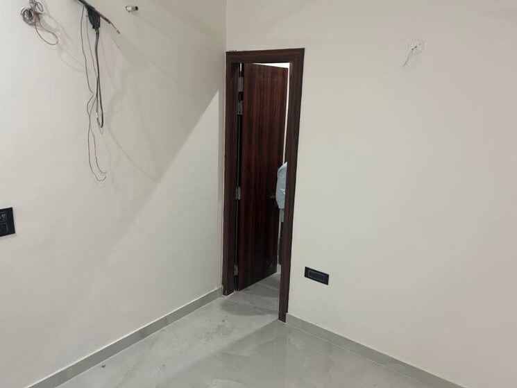 Room, sector 19 dwarka 3 Bedroom 1632 Sq.Ft. Apartment In Sector 19 Dwarka Delhi 9081624