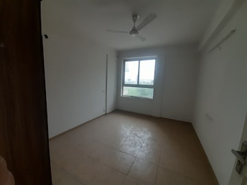Room in 2 BHK Apartment at International Airport Road – for Rent