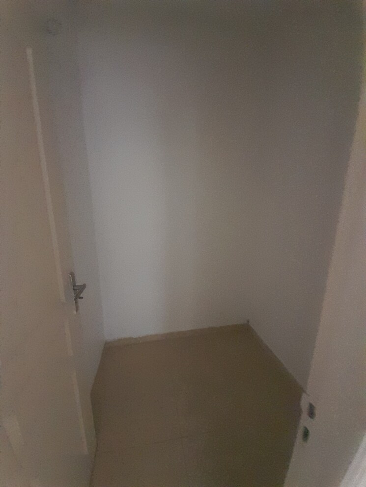 Room, international airport road 2 Bedroom 1250 Sq.Ft. Apartment In International Airport Road Zirakpur 9081659