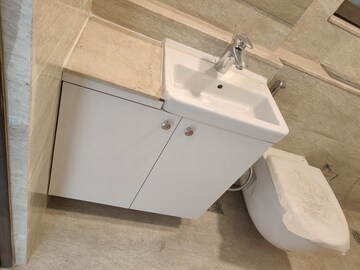 Bathroom in 4 BHK Apartment at Adani Ten BKC, Bandra East – for Rent