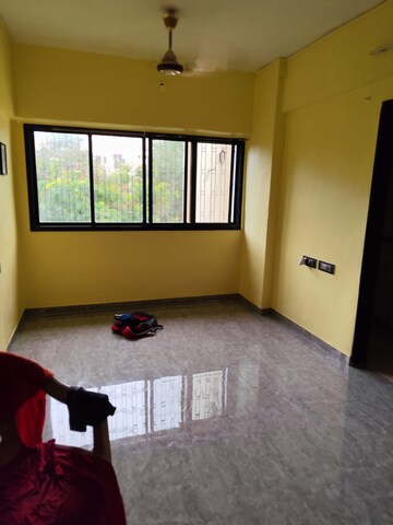 1 BHK Apartment For Rent in Deepanjali CHS, Malad West