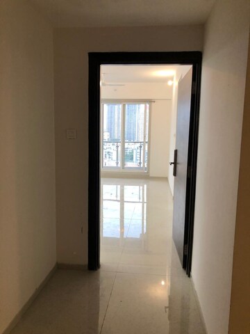 Room in 3 BHK Apartment at Rosa Manhattan, Ghodbunder Road – for Sale