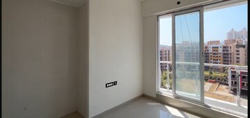 Room in 3 BHK Apartment at Rosa Manhattan, Ghodbunder Road – for Sale